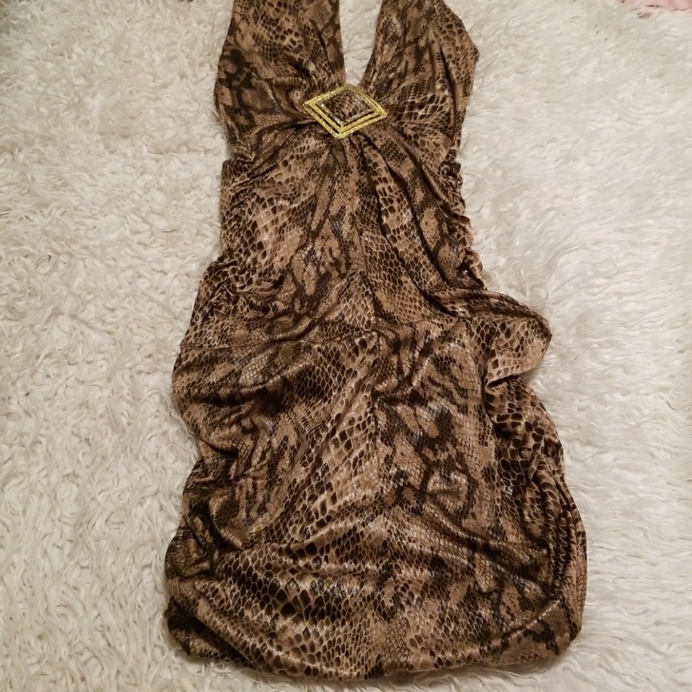 Dress - Picture 2 of 3